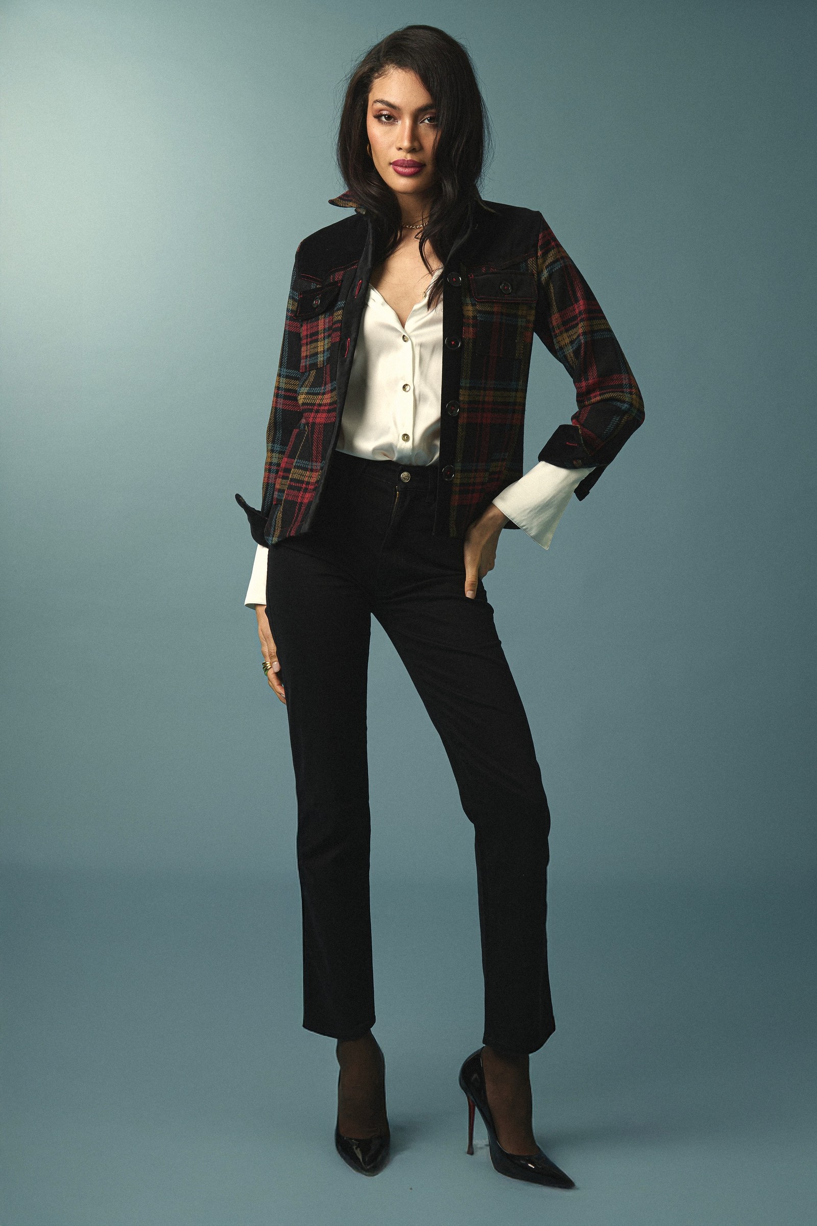 KATHARINA SOBRECAMISA 11