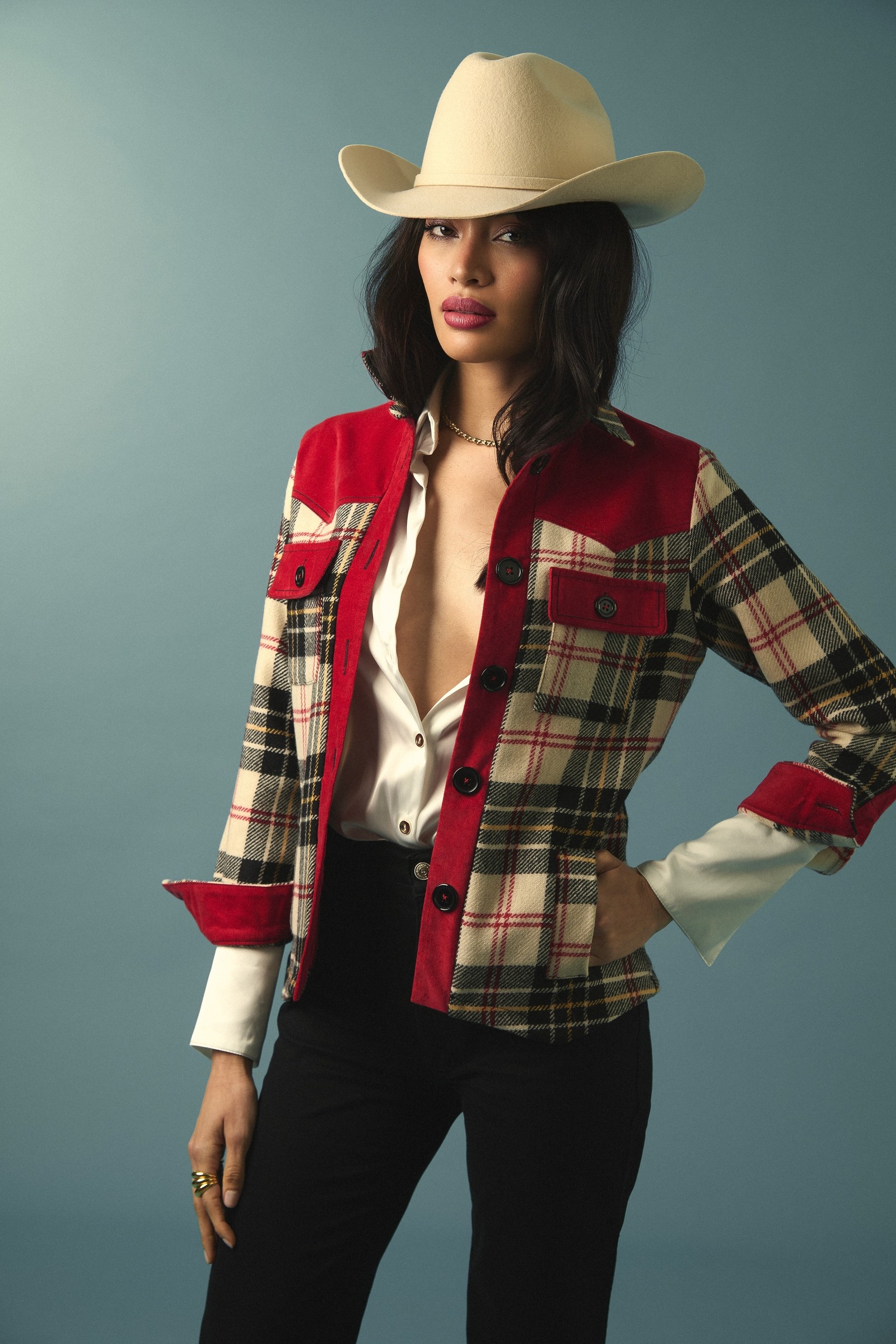 KATHARINA SOBRECAMISA 18
