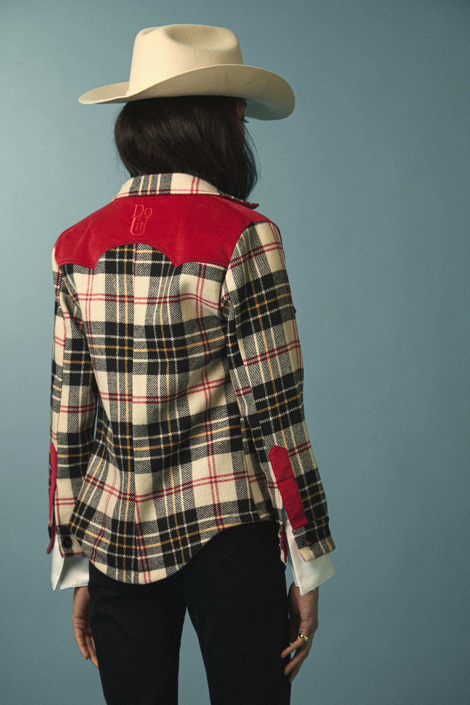 KATHARINA SOBRECAMISA 28