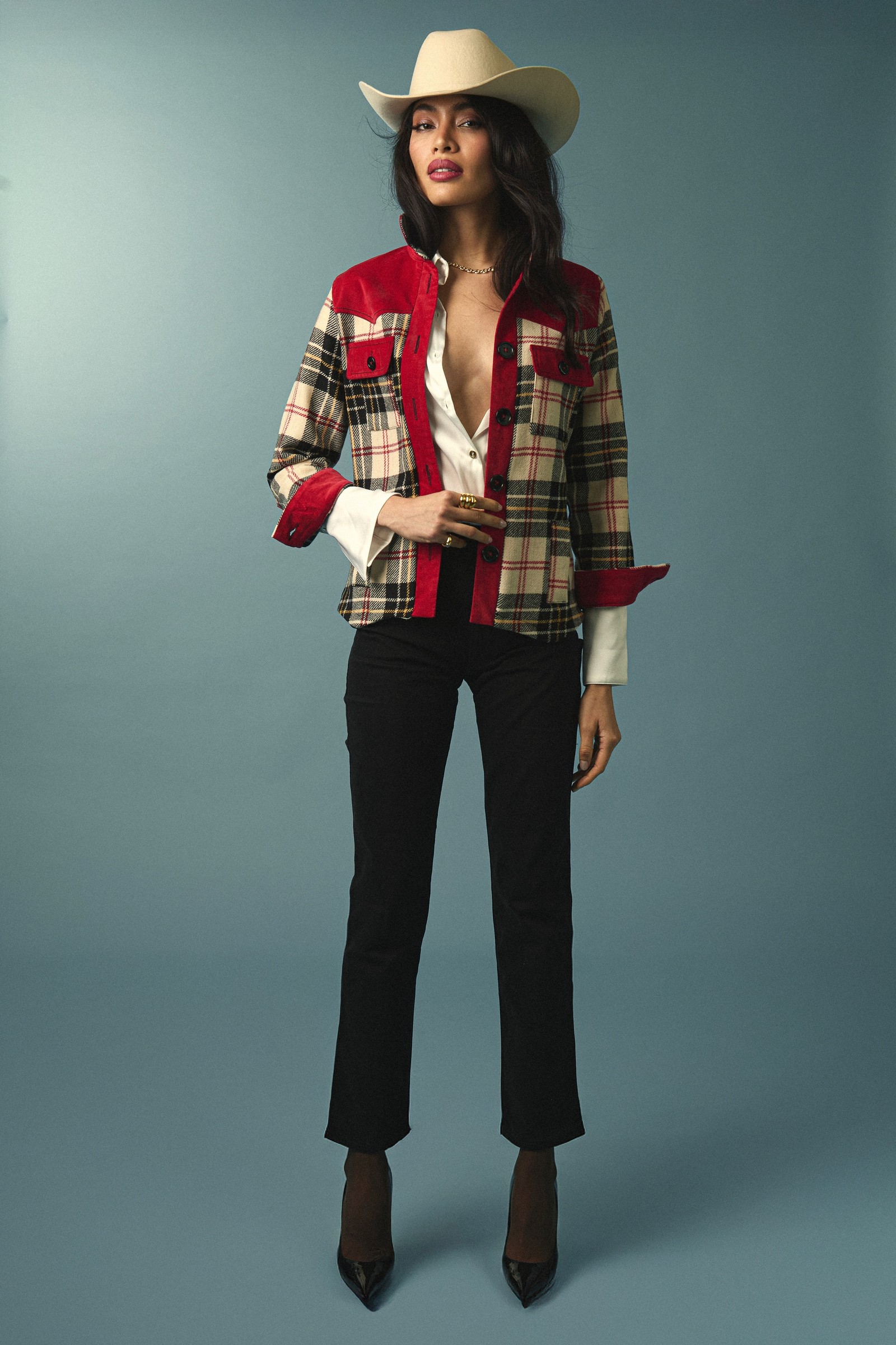 KATHARINA SOBRECAMISA 22