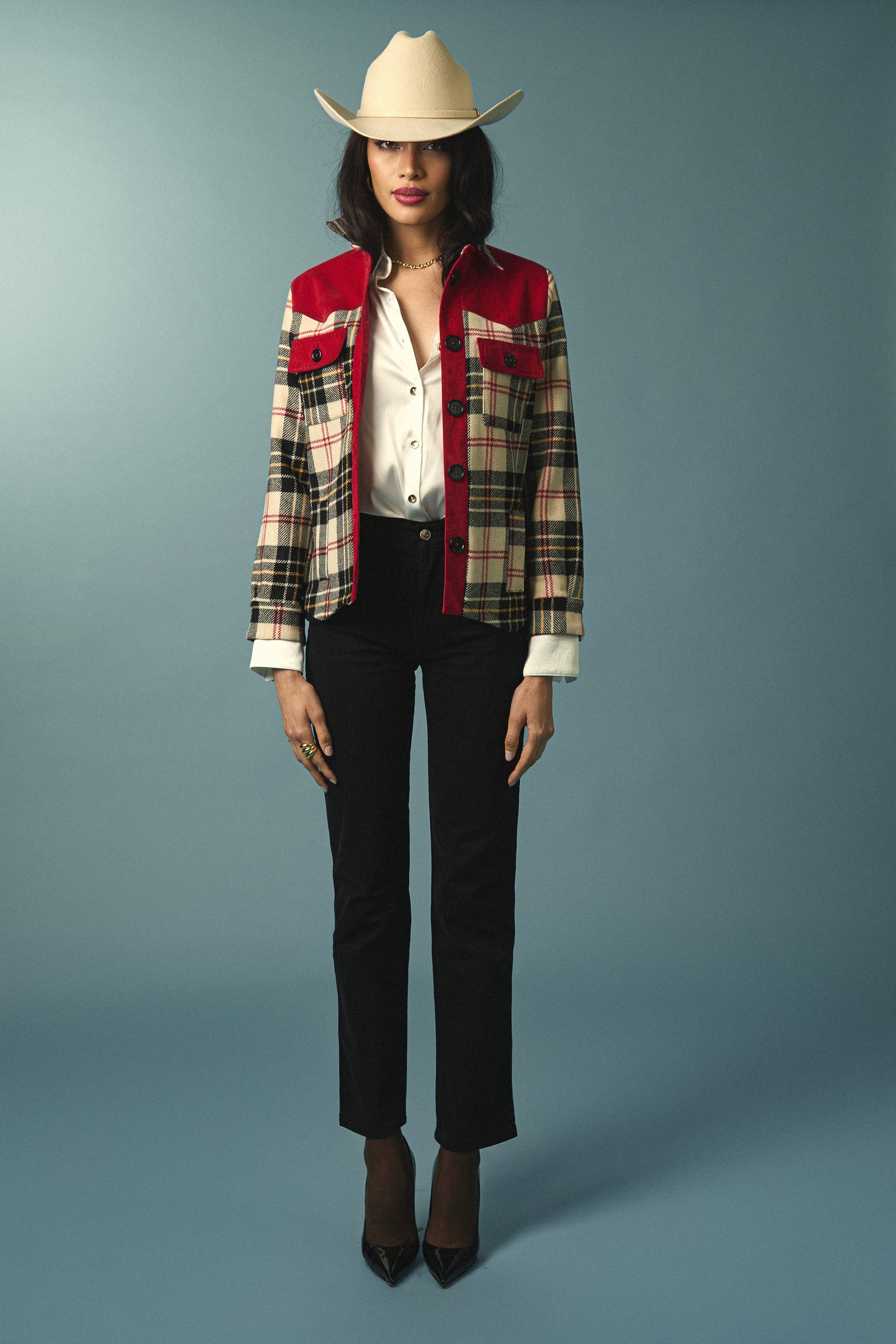 KATHARINA SOBRECAMISA 26